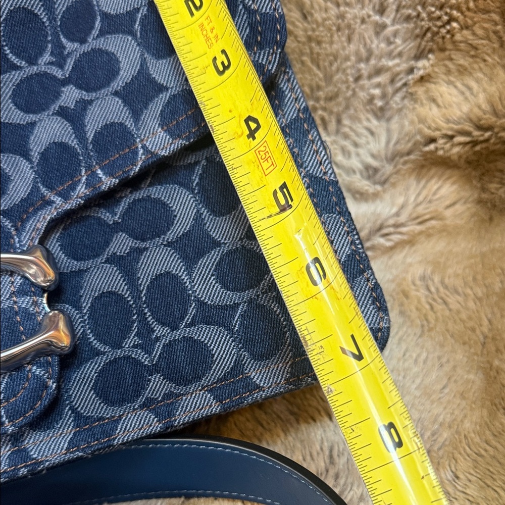 Coach Navy Signature Canvas Chain Shoulder Bag - Picture 5 of 9